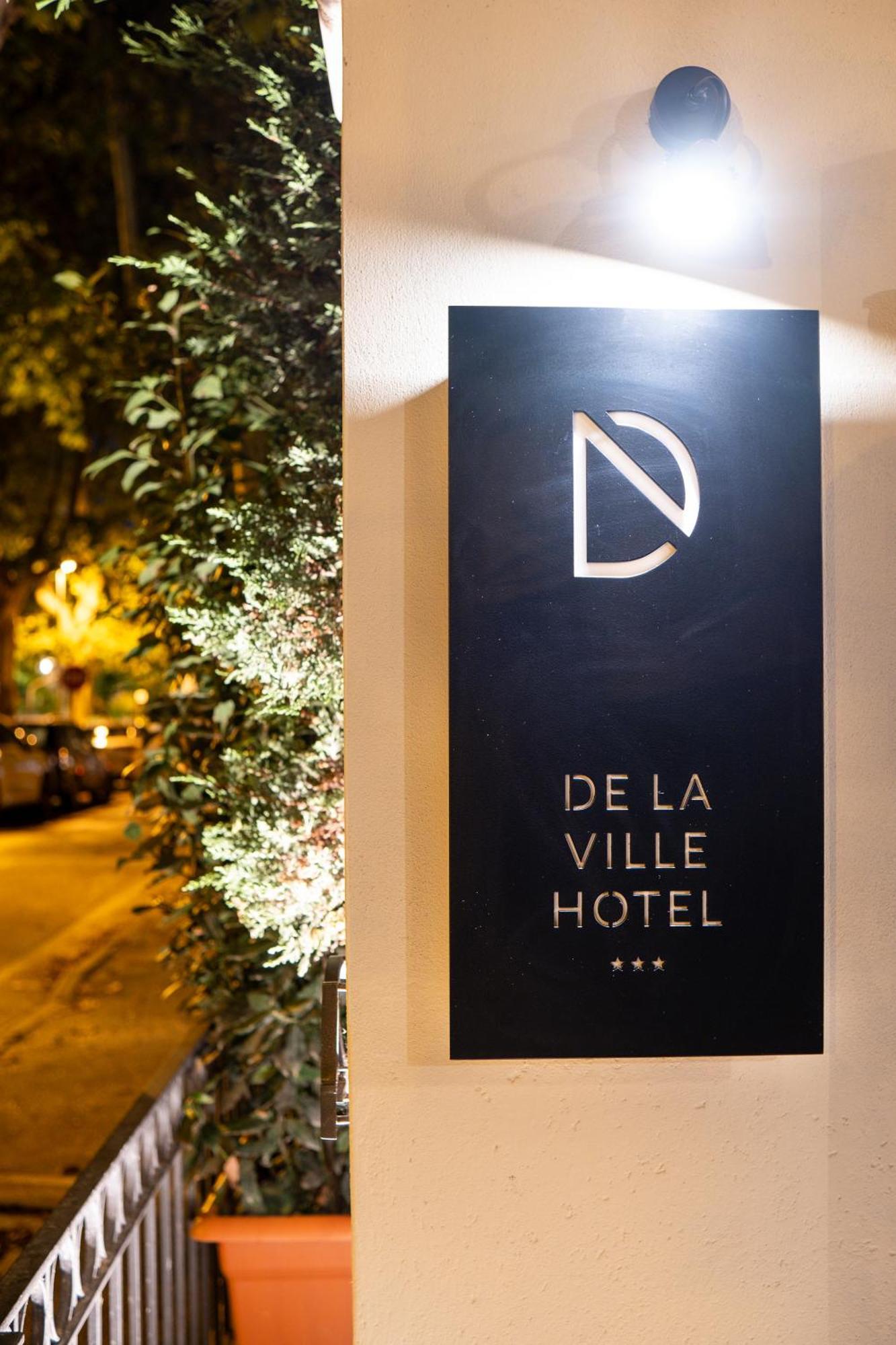De La Ville Hotel Cattolica Exterior foto